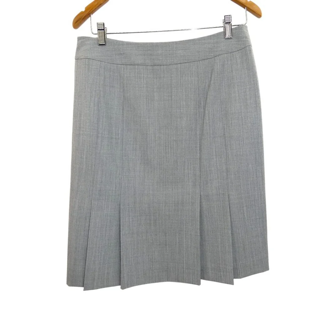 WHBM Gray Pleated Hem Pencil Skirt Corporate Chic Size 8